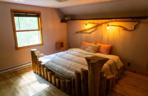 Wevertown Cabin | Llama House ADK