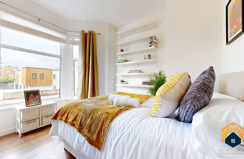 Canton Apartment | Llandaff 2 Bed Flat with Parking