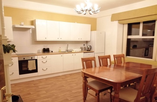 Llanddulas House | Llanddulas Hall, large coastal property with panoramic views