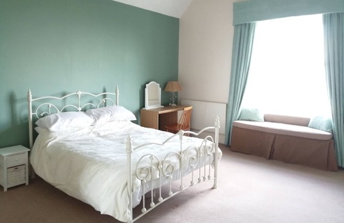 Llanddulas House | Llanddulas Hall, large coastal property with panoramic views