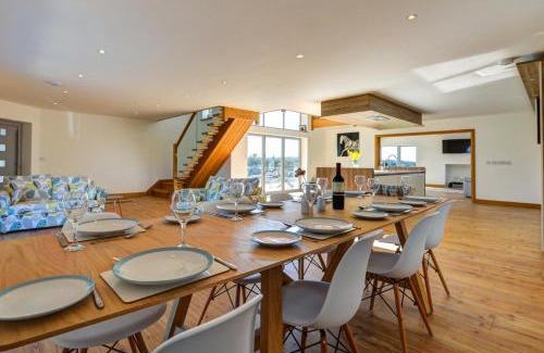 Llanddeusant Apartment | Llanddygfael Hir