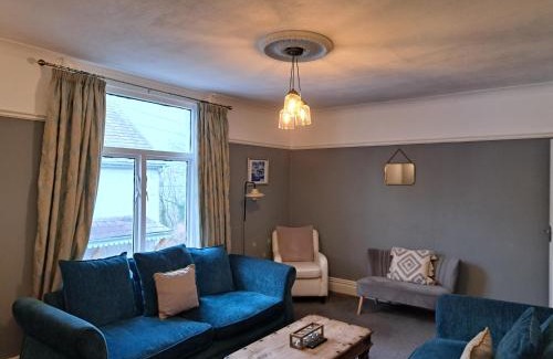 Penrhyn Bay Apartment | Llandudno apartment, quirky pub with tropical beer garden