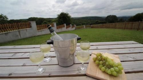 Llanrhidian House | Llanelen Farm Sleeps 2