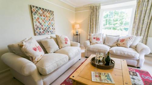 Ty Croes House | Llangwyfan Isaf