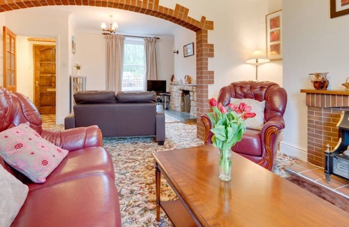 Machynlleth House | Llety Hiriaeth in Machynlleth