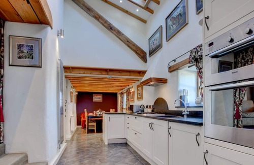 Llandudno Junction House | Llety'r Bryn in Llandudno Junction
