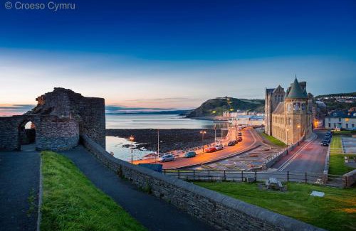 Glandyfi House | Llety'r Buarth