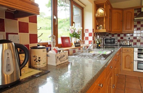 Aberdovey Ski Chalet | Llidiart y Llyn in the beautiful Tywyn