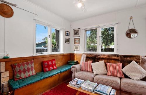 Hatepe House | Llieno - Lake Taupo Holiday Home