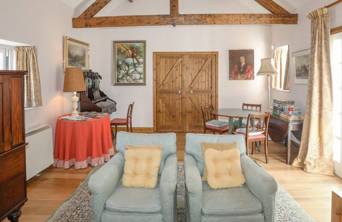 Abergele Cottage | LLO BACH, pet friendly, character holiday cottage in Abergele