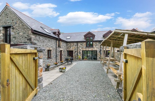 Bodorgan Cottage | Llofft Marian