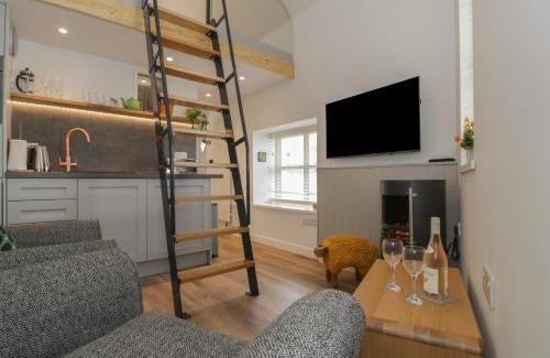 Cemaes Bay House | Llofft Penwaig The Herring Loft