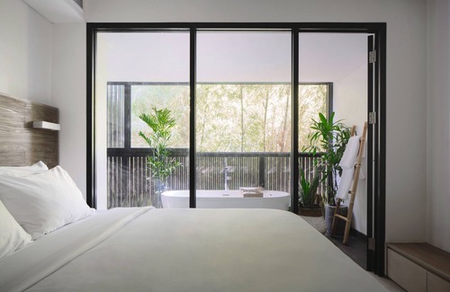 Seminyak Hotel | Lloyd's Inn Bali