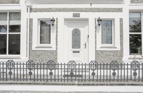 Criccieth House | Llwyn Onn