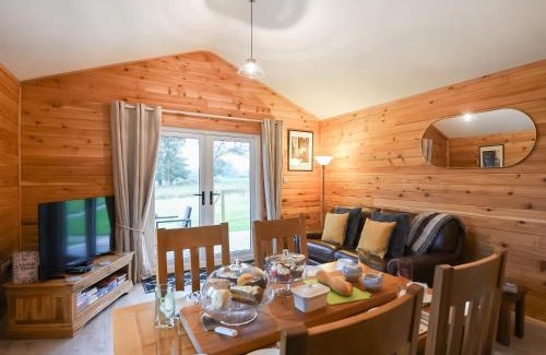 Garthmyl House | Llwynog Lodge