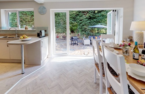 Llanbedrog House | Llyn Orta - Three Bedroom House, Sleeps 6