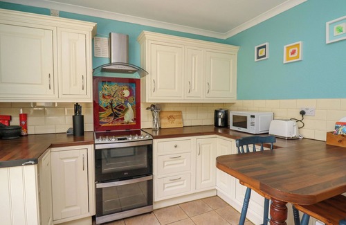 St Dogmaels Cottage | Llyn Y Felin