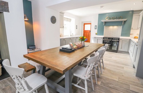 Llangernyw Cottage | LLYS ALAW, family friendly, country holiday cottage in Llangernyw