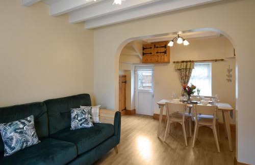 Dolgellau House | Llys Dedwydd