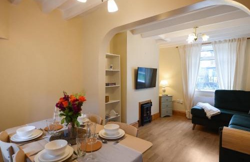 Dolgellau House | Llys Dedwydd