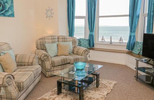 Penmaenmawr Apartment | Llys Madoc, First Floor Flat
