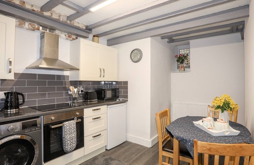 Llandderfel Cottage | LLYS MAIR, romantic, character holiday cottage in Bala