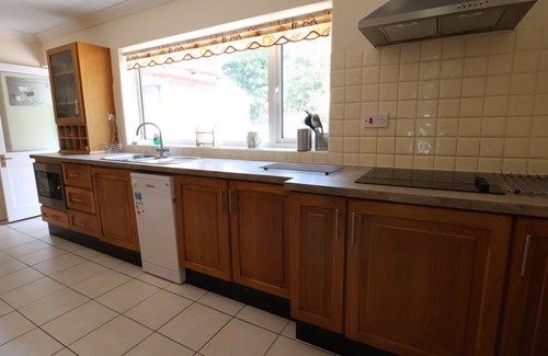 Ruabon Cottage | LLYS OFFA, pet friendly, luxury holiday cottage, with pool in Ruabon