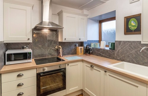 Brecon House | Llysfaen Cottage - Two Bedroom House, Sleeps 4