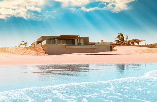 Punta Sal House | LN10 Resort Style all inclusive queen bed suite frente al Mar