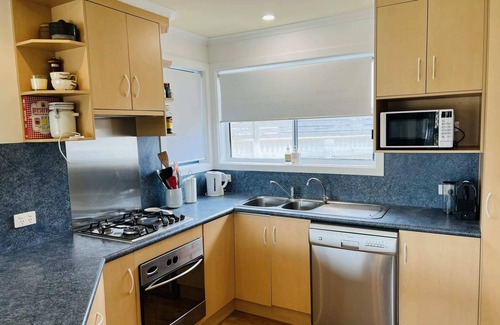 Waterhouse House | Lo Quay - Pet Friendly Outside