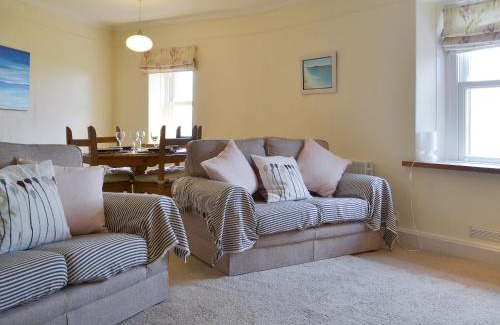 Penrith House | Load Pot
