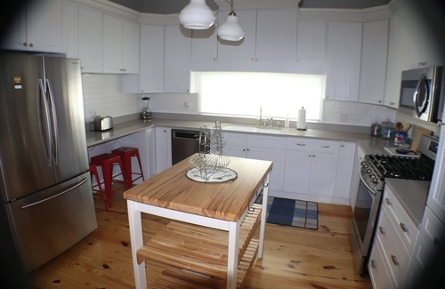 Southport Cottage | Loaded Luxury Large Historic Cottage-Heart of Historic District-Near Waterfront