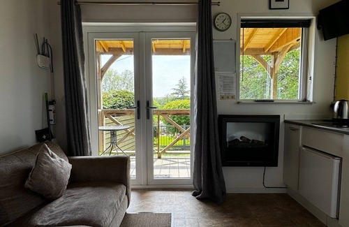 Broadwoodkelly Cabin | Loaders' View