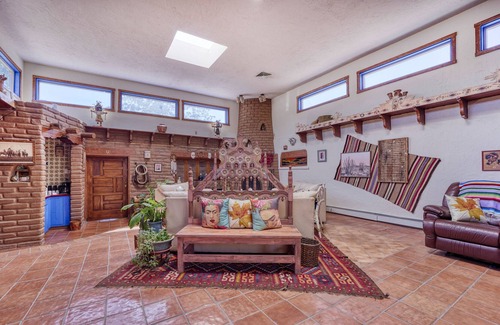 Alamedan Valley Bed & Breakfast | Loba Luna Bed & Breakfast - Charming Albuquerque B&B - Salida del Sol