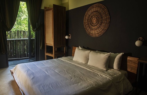 Zama Hotel | Loba Tulum Male Only