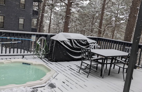 Eureka Springs Cabin | Loblolly Pines Adventure Camp -Camphouse