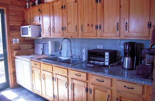 Tenants Harbor Cabin | Lobster Harbor View 4 -Bedroom-2 Bath Modern Cottage