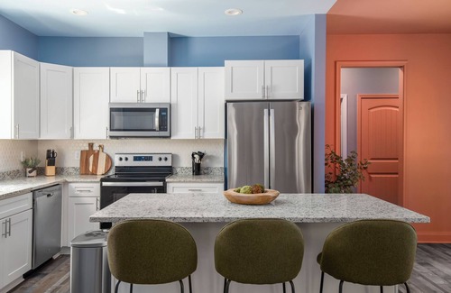 Raleigh House | Local Artistic Flare~Sleeps 12~New Modern Build