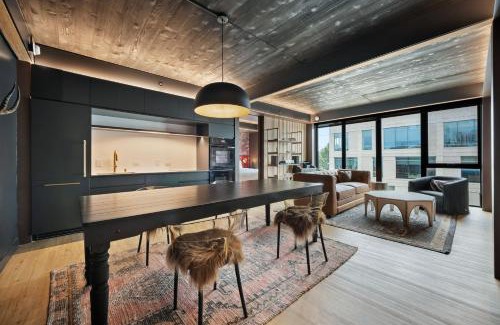 East Cesar Chavez Apartment | Locale East Austin