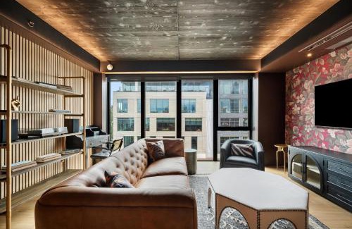 East Cesar Chavez Apartment | Locale East Austin