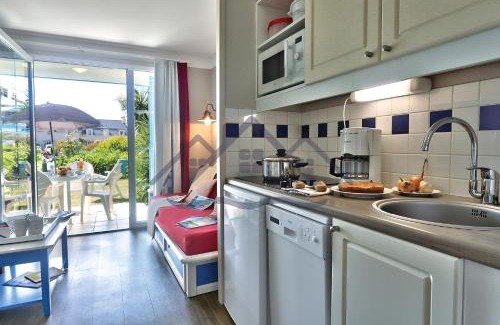 Guilvinec Apartment | LocaLise au Guilvinec - B5 - Plain-pied avec piscine et jardin - Tout à pied, plage, port, centre, commerces, marché - Wifi inclus - Linge de lit inclus - Animaux bienvenus
