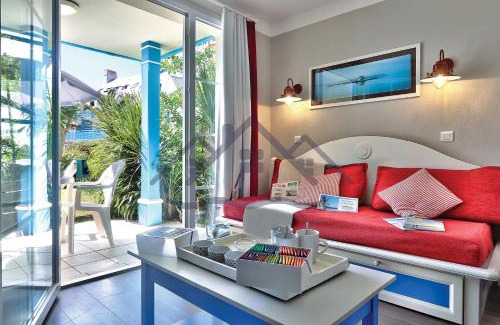 Guilvinec Apartment | LocaLise au Guilvinec - B5 - Plain-pied avec piscine et jardin - Tout à pied, plage, port, centre, commerces, marché - Wifi inclus - Linge de lit inclus - Animaux bienvenus