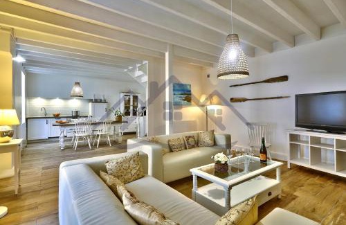 Treffiagat House | LocaLise - M4 - Ty Gwenn - La maison à la pointe de Lechiagat - Accès à deux pas d'une terrasse vue mer privative - Wifi inclus - Draps inclus - Animaux bienvenus