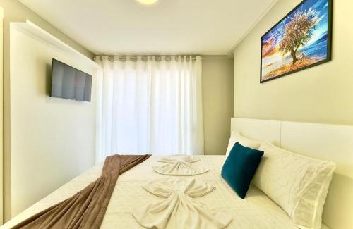 Velha Apartment | Localização Central! A 500 metros da Vila Germânica, Ar-Condicionado, Wi-Fi, Cozinha completa, Garagem Privativa Reserve agora
