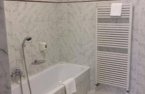 Fiorenzuola d'Arda Hotel | Locanda San Fiorenzo