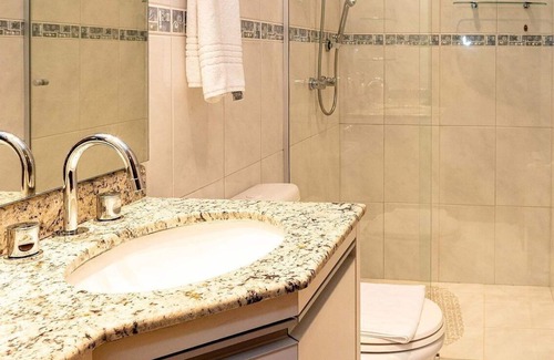 Tres Pinheiros Apartment | Locar-in Gramado Bosque das Azaléias