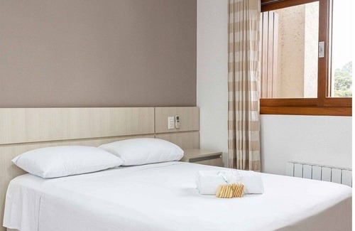 Tres Pinheiros Apartment | Locar-in Gramado Bosque das Azaléias