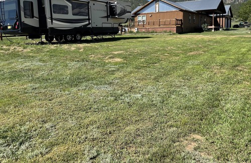 Holman House | Located 1 mile off Hwy 518 on CR A011