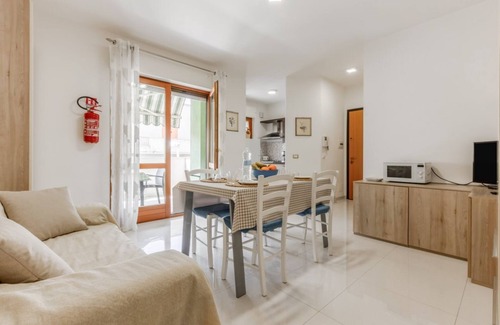 Is Mirrionis Apartment | Located in a quiet area of ​Cagliari, the apartment offers a welcoming accommodation ideal for those who want comfort and relaxation. With a surface area of ​60 sqm, it is located on the first floor served by a lift and can accommodate up to 4