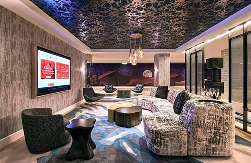 Las Vegas Apartment | Located in Las Vegas, 1.2 mi from Las Vegas Strip, Virgin Hotels Las Vegas .